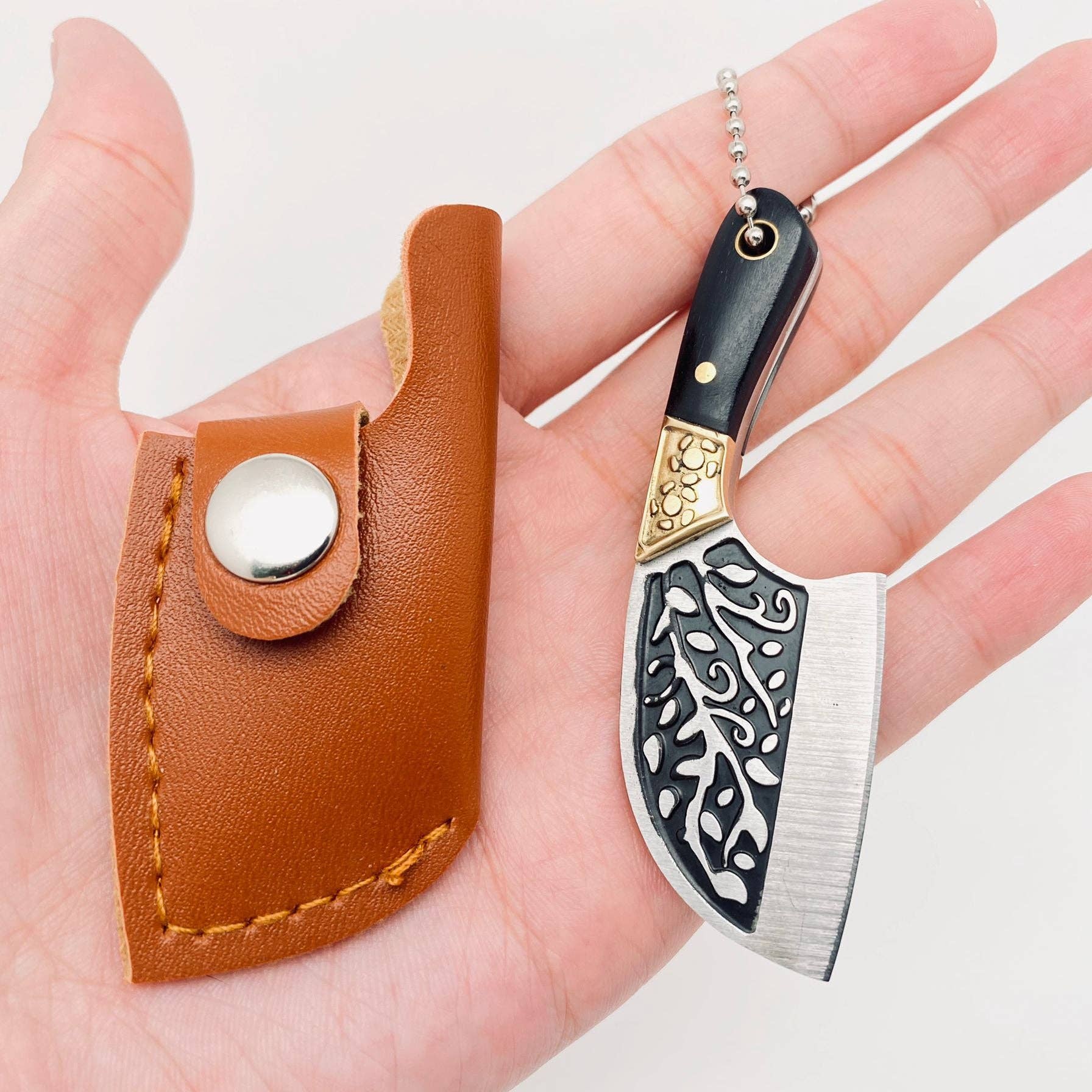 Mini Portable Knife with Protective Cover - Spiral Circle