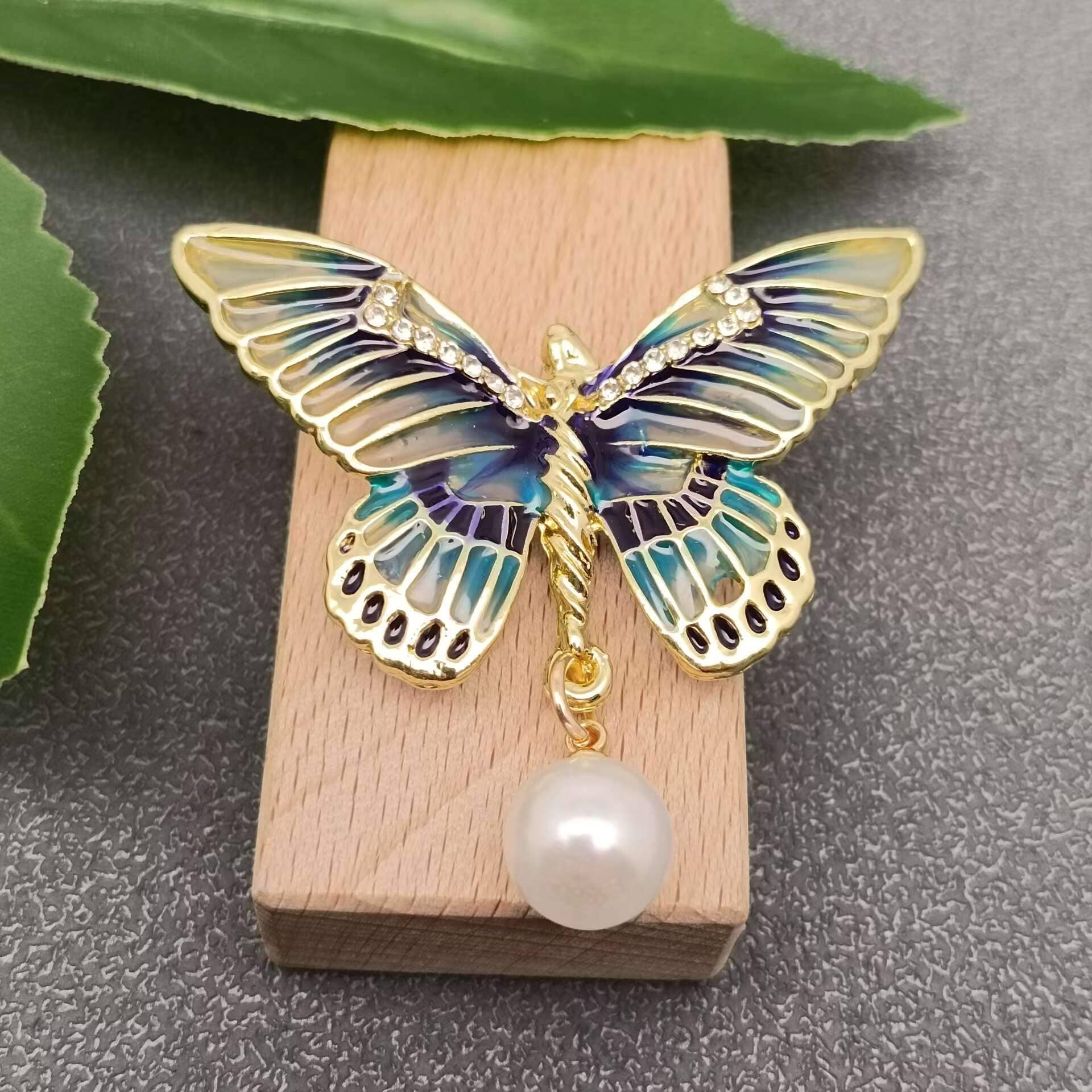 Pearl Charm Enamel Butterfly Brooch - Spiral Circle