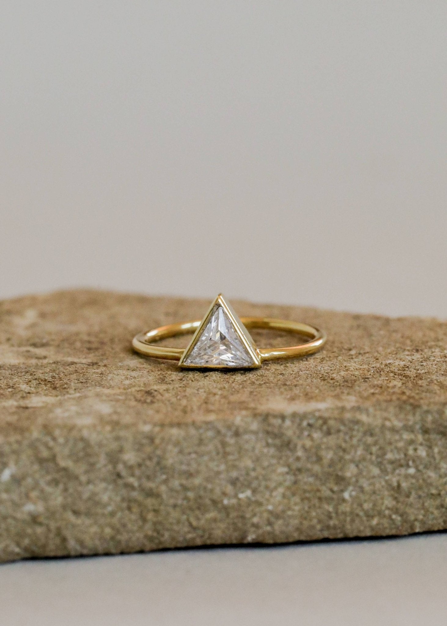 Triangle Ring | 6 - Spiral Circle